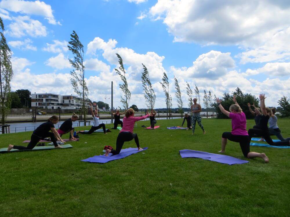 Bootcamp meets Yoga Stretching